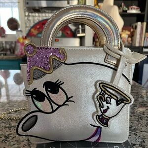 Mrs pots and chip crossbody bag never used